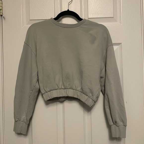 Zara Cropped Crewneck Sweater - Picture 1 of 4